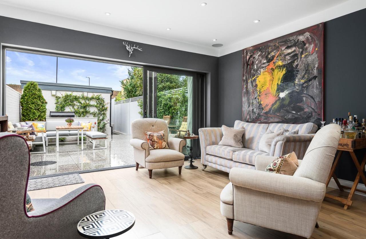 Windsorian Experience Apartment Luaran gambar