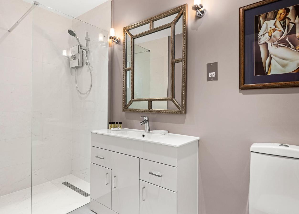 Windsorian Experience Apartment Luaran gambar